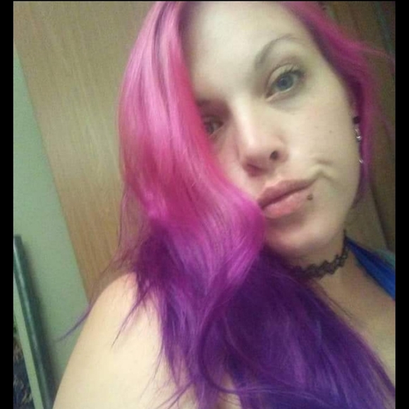 Meet your Posher, Angelique - Picture 5 of 6